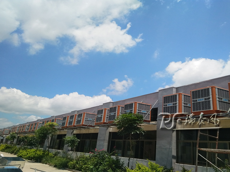  工廠(chǎng)水空調(diào)瑞泰風(fēng)室外安裝圖片